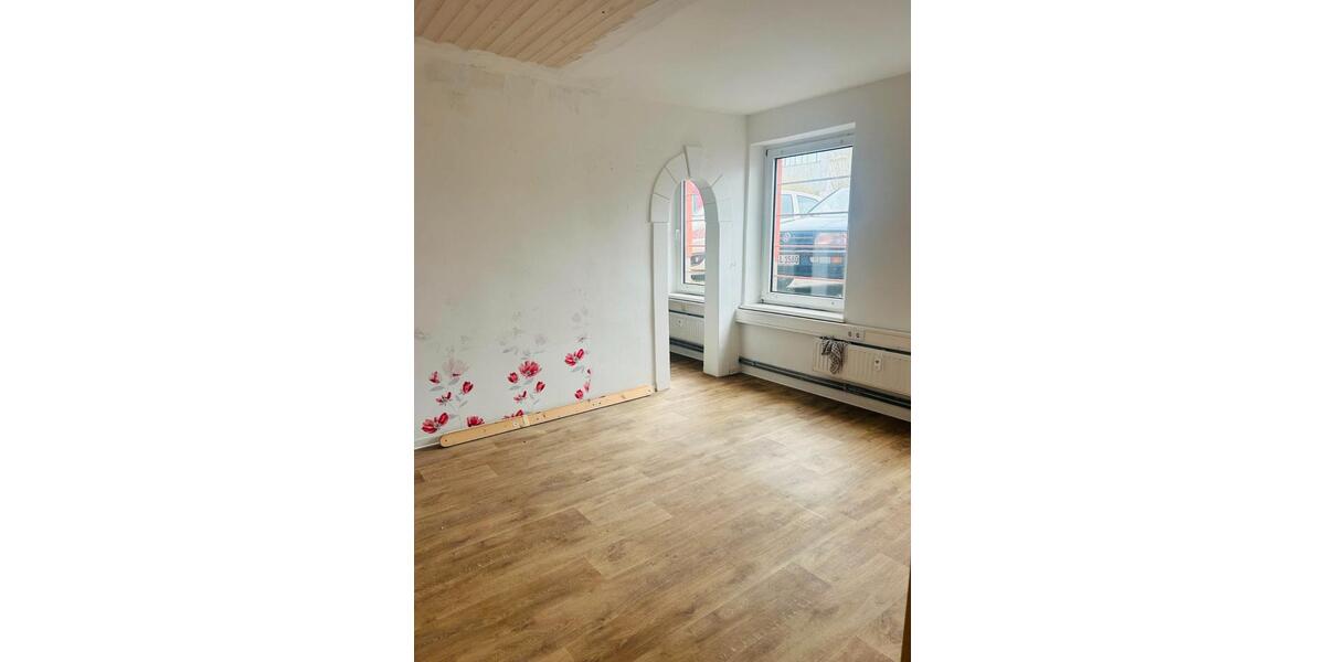 Etagenwohnung Rostock Alt Bartelsdorf - 8 Zimmer, 210 m&sup2;, 1.501&euro; | Angebot:26424394