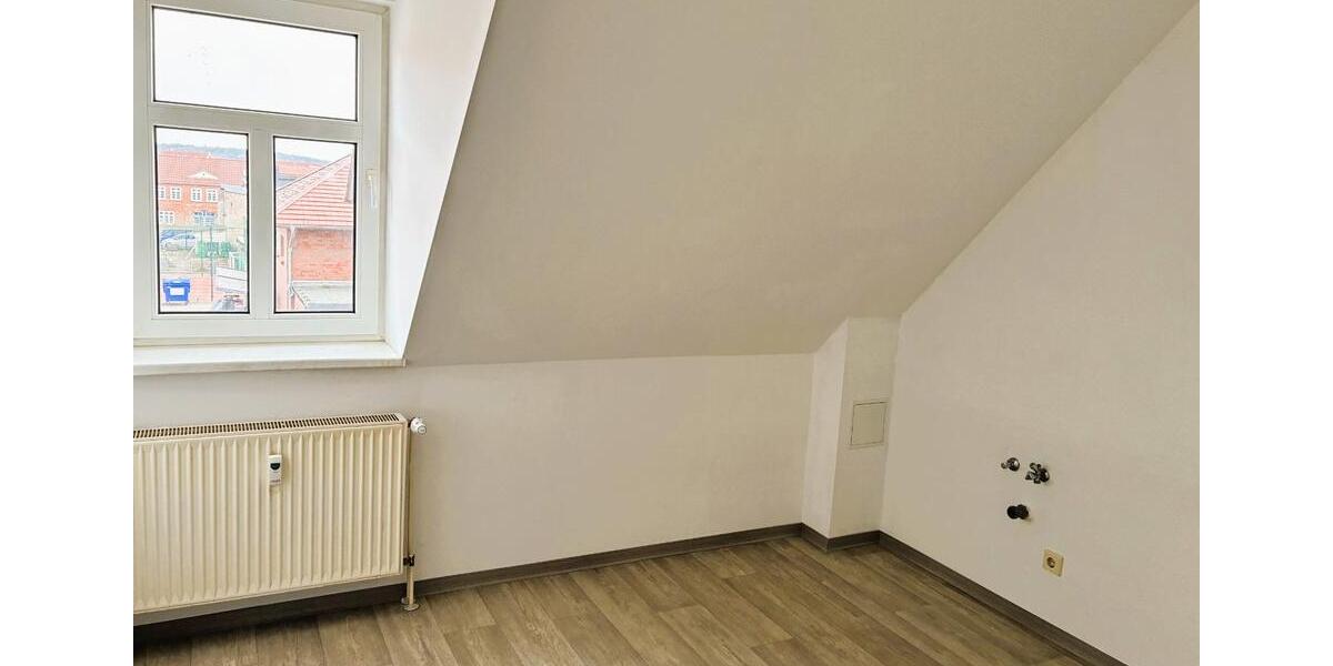 Dachgeschoßwohnung Bützow - 3 Zimmer, 75 m&sup2;, 590&euro; | Angebot:25269646