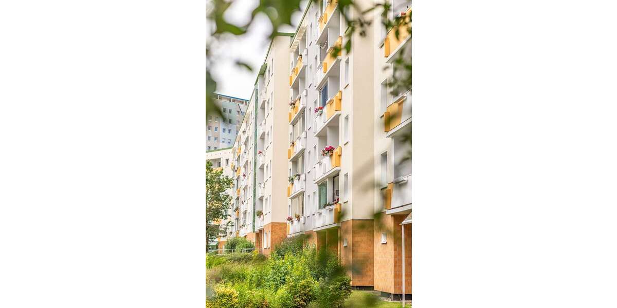 Wohnung zum Mieten in Rostock 335 € 46.81 m² 2 zimmer