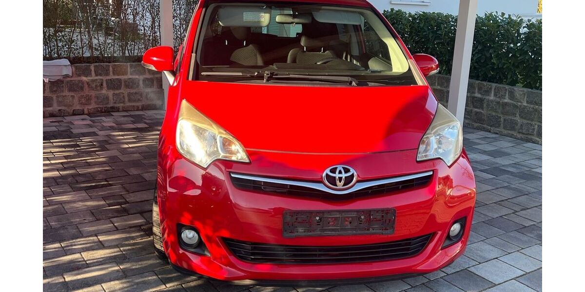 Toyota Verso-S 86.000 km 5.600 &euro; Bad Doberan 18209