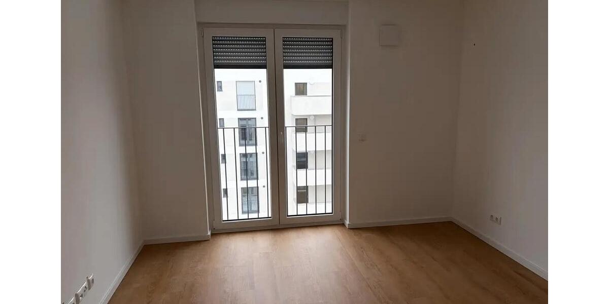 Etagenwohnung Rostock Groß-Klein - 4 Zimmer, 101 m&sup2;, 1.800&euro; | Angebot:26536601