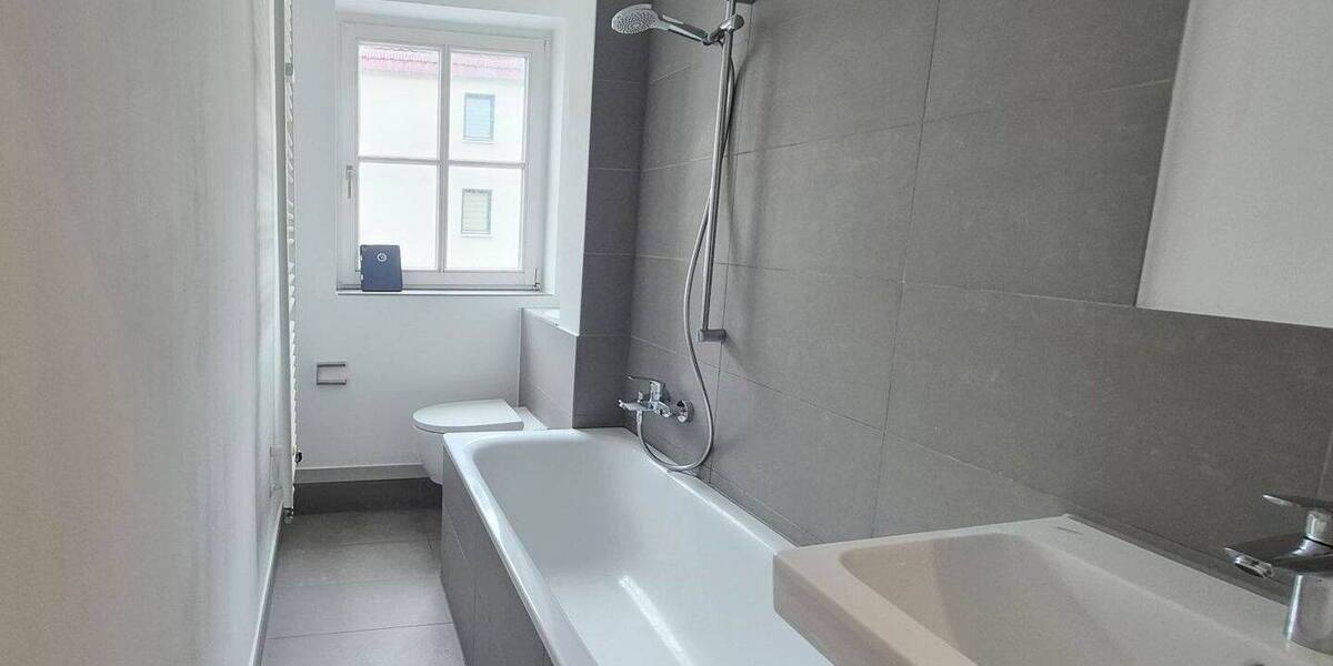 Etagenwohnung Rostock Stadtmitte - 3 Zimmer, 61 m&sup2;, 810&euro; | Angebot:26885940