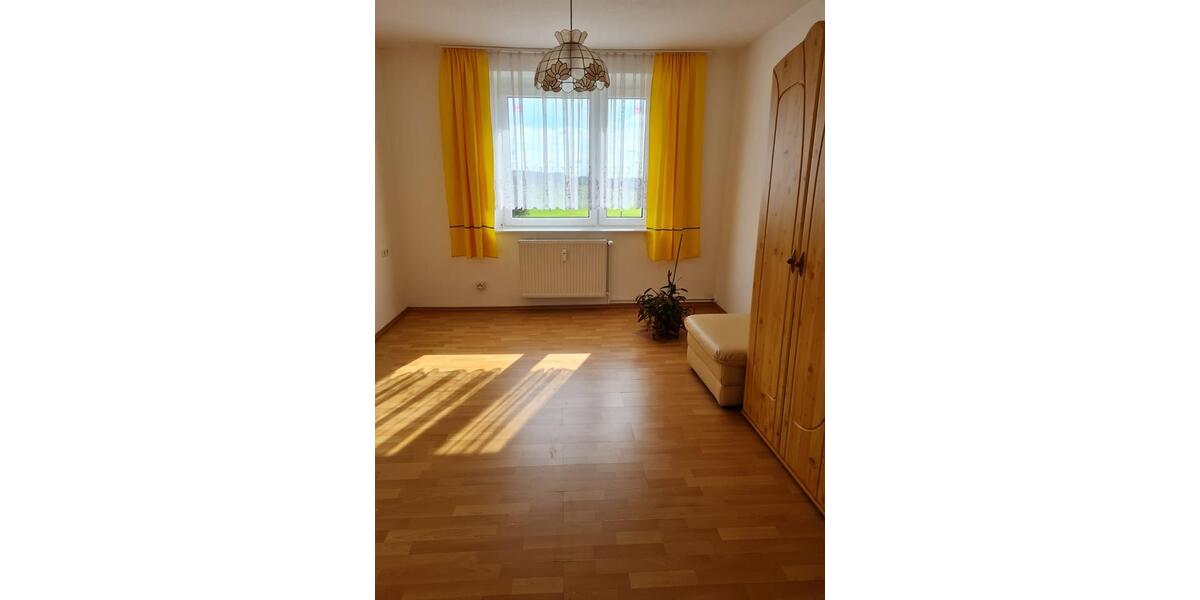 Etagenwohnung Bützow - 2 Zimmer, 48 m&sup2;, 300&euro; | Angebot:26662640