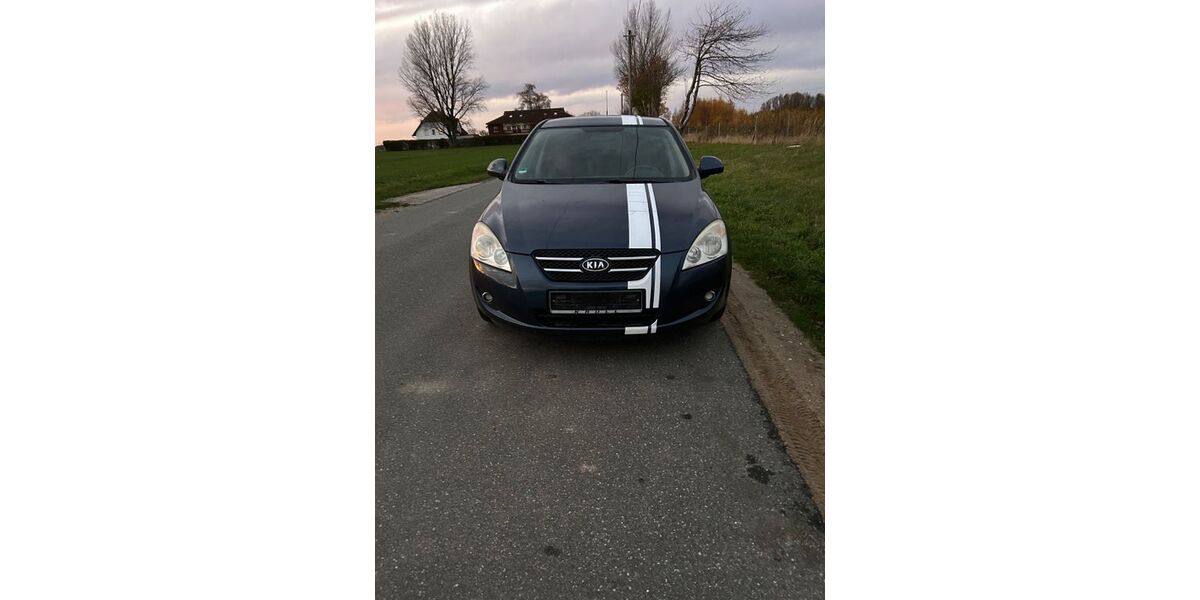 Kia ceed / Ceed 188.981 km 1.999 &euro; Kühlungsborn 18225