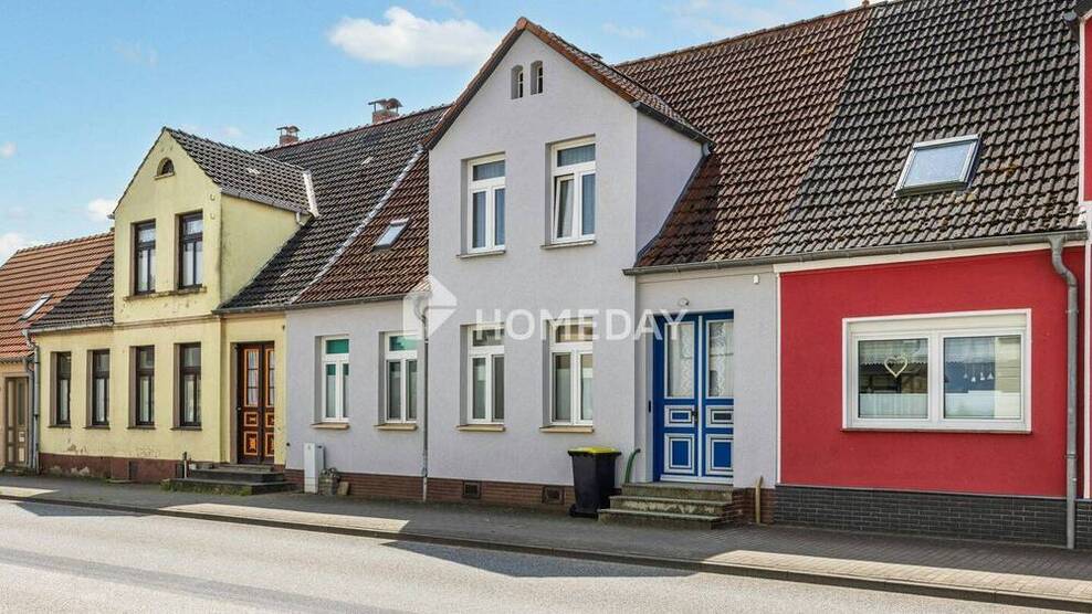 Vermietetes Zweifamilienhaus mit viel Stauraum im Keller