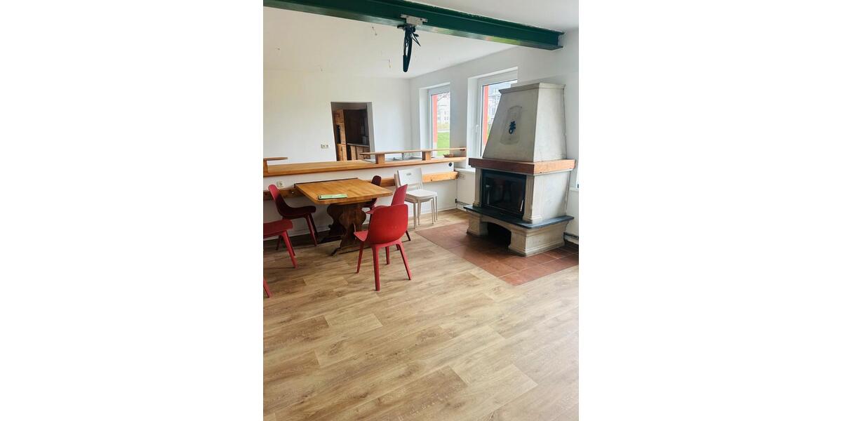 Etagenwohnung Rostock Alt Bartelsdorf - 8 Zimmer, 210 m&sup2;, 1.501&euro; | Angebot:26424394