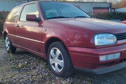 VW Golf 75.000 km 650 € Laage 18299