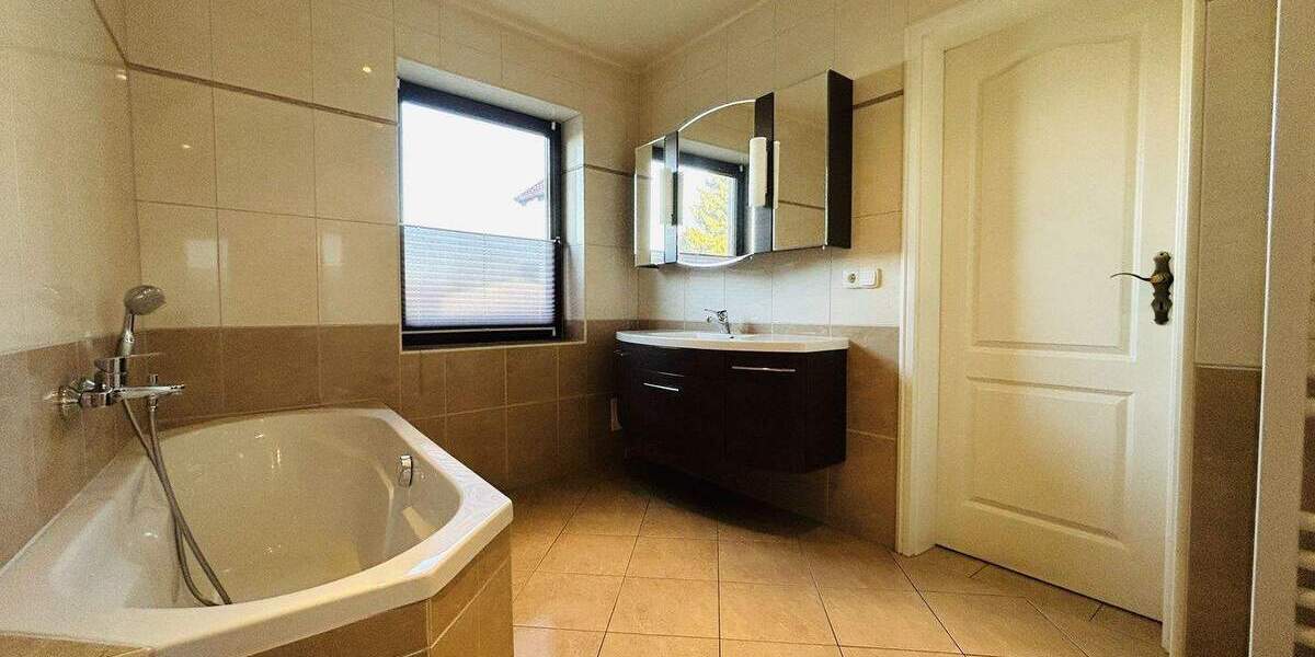 Reihenendhaus Laage - 3 Zimmer, 110 m&sup2;, 149.000&euro; | Angebot:25845529