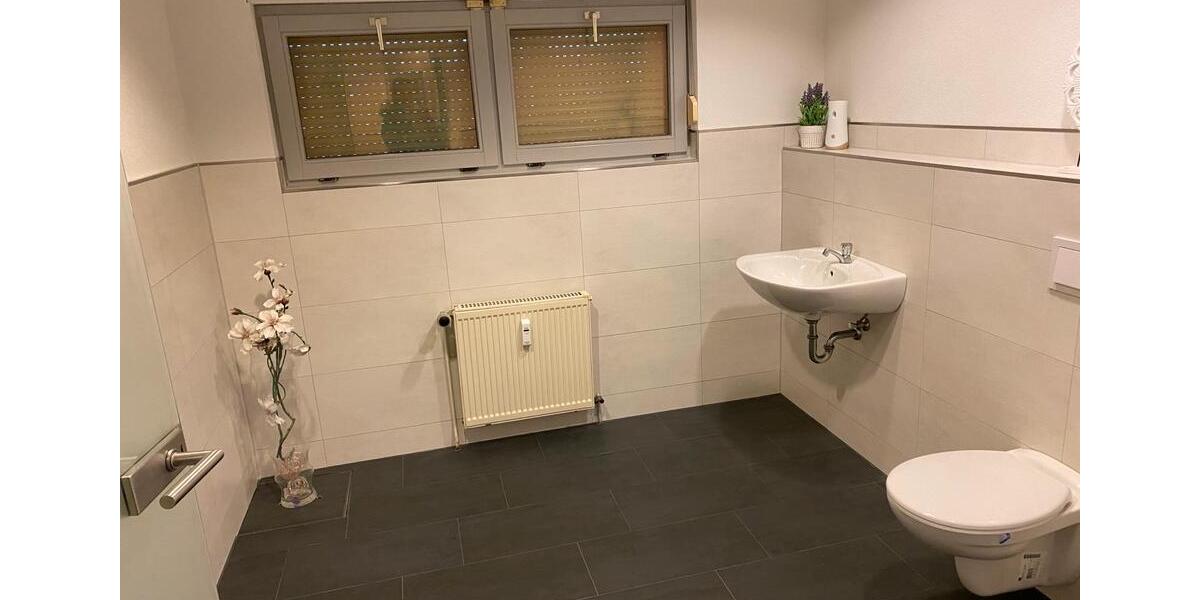 Provfrei: Ebenerd WerkstattLager 275 qm 7€qm Rolltor 18107 HRO zimmer