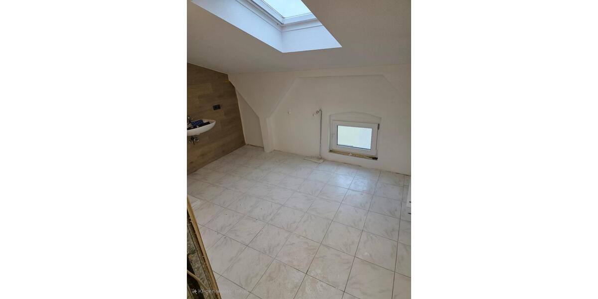 Etagenwohnung Laage - 6 Zimmer, 100 m&sup2;, 1.690&euro; | Angebot:26636289