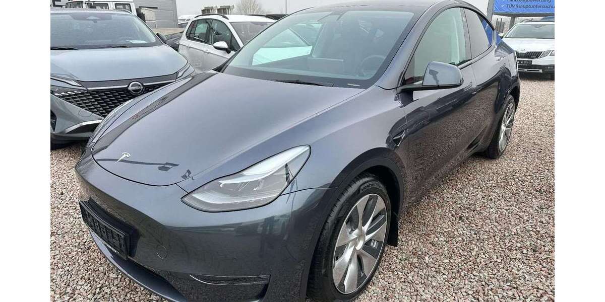 Tesla Model Y 85.884 km 34.990 &euro; Mönchhagen 18182