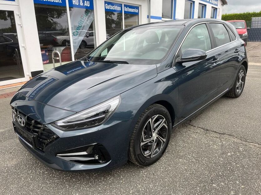 i30