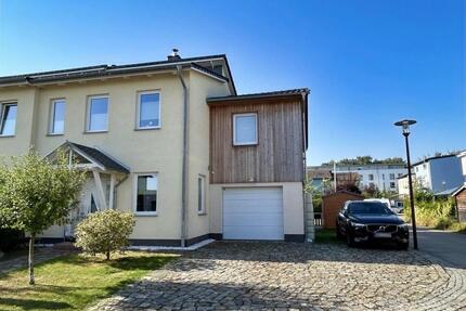 Doppelhaushälfte in Rostock Südstadt