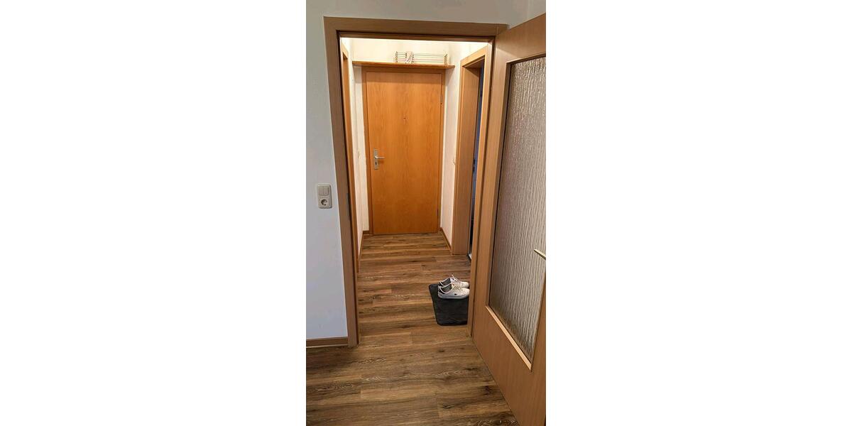 Dachgeschoßwohnung Laage - 2 Zimmer, 46 m&sup2;, 350&euro; | Angebot:26007490