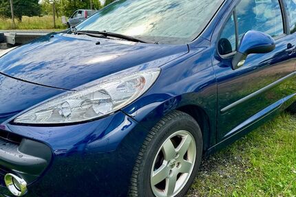 Peugeot 207 181.373 km 800 &euro; Rostock 18147