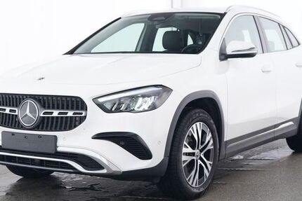 Mercedes-Benz GLA 180 6.700 km 35.680 &euro; Ribnitz-Damgarten 18311