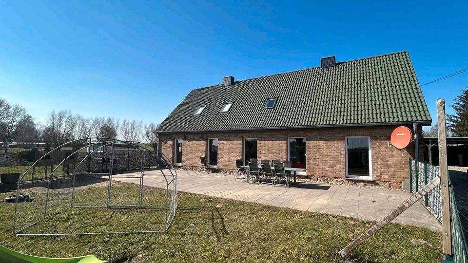 Einfamilienhaus Bützow - 7 Zimmer, 235 m&sup2;, 349.000&euro; | Angebot:26516032