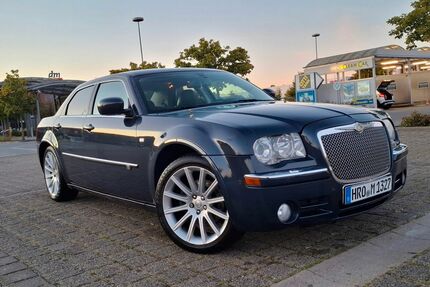 Chrysler 300C 341.000 km 8.900 &euro; Rostock 18107