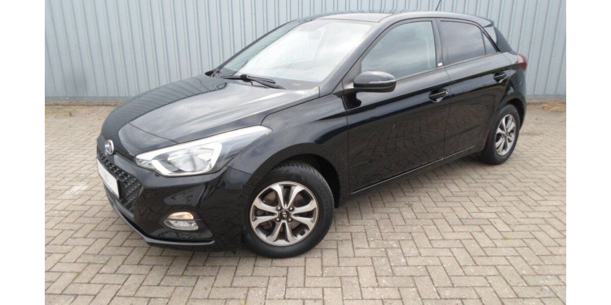 Hyundai i20 35.768 km 11.490 &euro; Ribnitz-Damgarten 18311