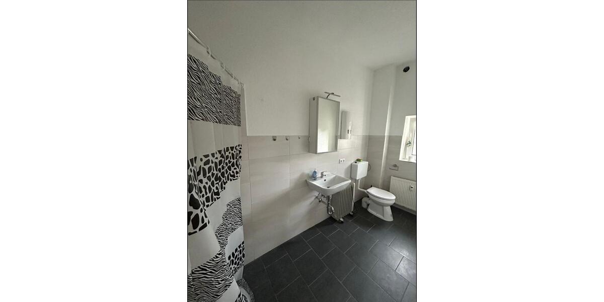 Erdgeschoßwohnung Bützow - 1 Zimmer, 27 m&sup2;, 22&euro; | Angebot:26165215