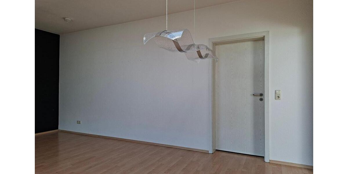 Dachgeschoßwohnung Rostock Hansaviertel - 3 Zimmer, 73 m&sup2;, 800&euro; | Angebot:26278044