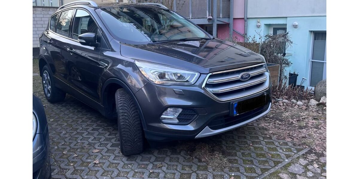 Ford Kuga 97.000 km 11.300 &euro; Rostock 18057