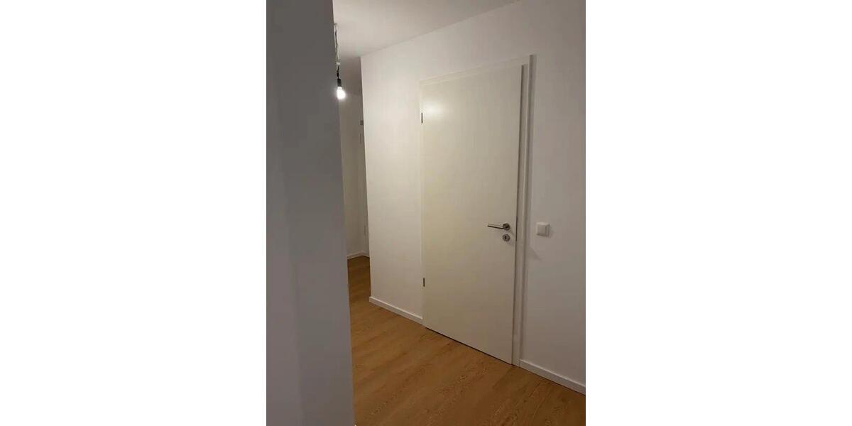 Etagenwohnung Rostock Groß-Klein - 4 Zimmer, 101 m&sup2;, 1.800&euro; | Angebot:26536601