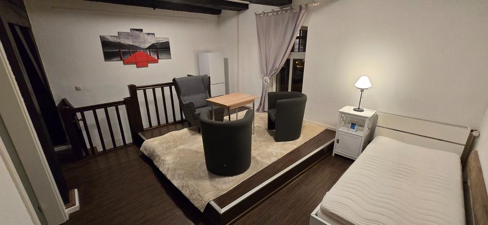 Erdgeschoßwohnung Rostock - 6 Zimmer, 150 m&sup2;, 150&euro; | Angebot:25806565