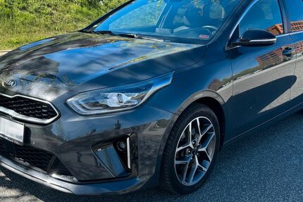 Kia ceed Sportswagon 147.500 km 13.600 € Tessin 18195