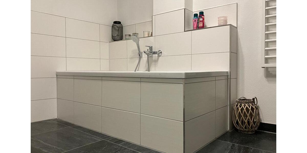 Etagenwohnung Rostock Hansaviertel - 4 Zimmer, 154 m&sup2;, 2.000&euro; | Angebot:23620104