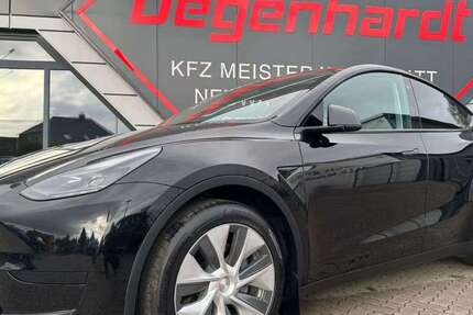 Tesla Model Y 76.964 km 32.990 &euro; Mönchhagen 18182