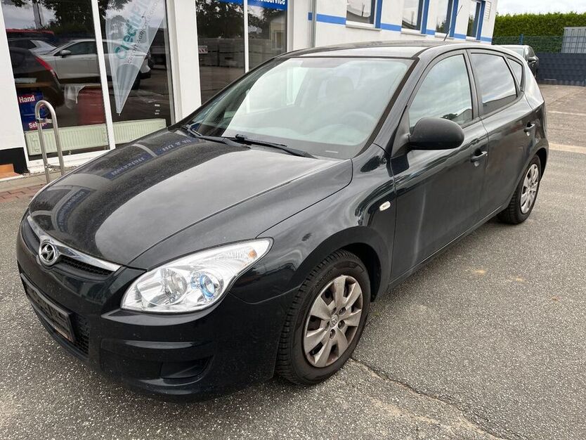 i30