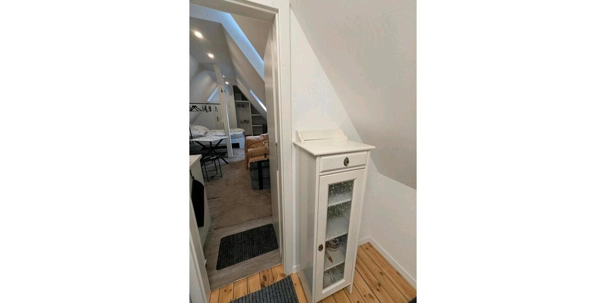 Dachgeschoßwohnung Papendorf - 1 Zimmer, 39 m&sup2;, 990&euro; | Angebot:27693856