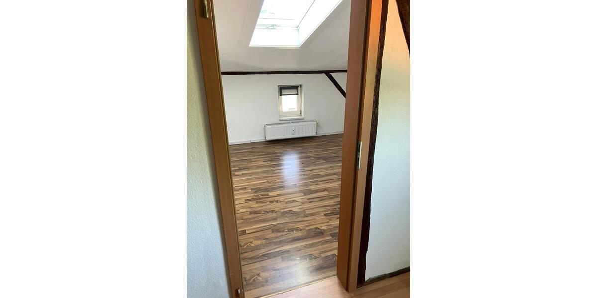 Dachgeschosswohnung - derzeit schon reserviert 2 zimmer