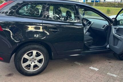 Volvo XC60 198.000 km 13.200 € Wittenbeck 18209