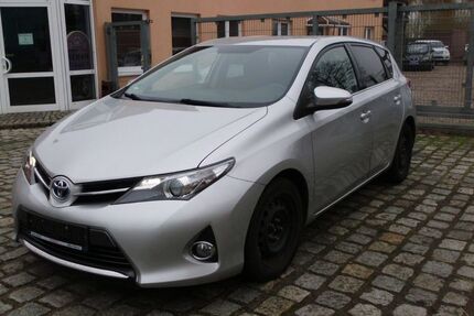 Toyota Auris 121.000 km 9.990 &euro; Rostock 18055