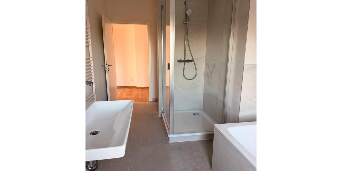 Etagenwohnung Rostock Groß-Klein - 3 Zimmer, 83 m&sup2;, 1.200&euro; | Angebot:25319262