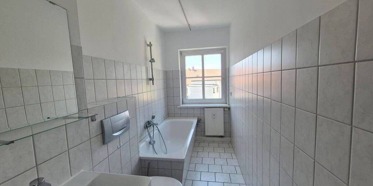 Etagenwohnung Rostock Stadtmitte - 2 Zimmer, 43 m&sup2;, 545&euro; | Angebot:26902478