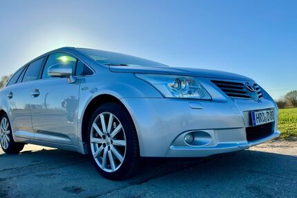 Toyota Avensis 171.371 km 7.900 &euro; Rostock 18059