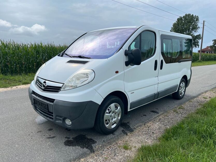 Opel Vivaro 180.300 km 11.800 € Kühlungsborn 18225