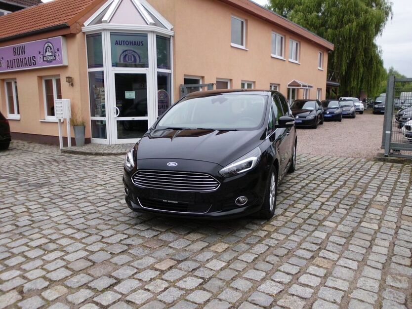 Ford S-Max 320.000 km 7.900 € Rostock 18055