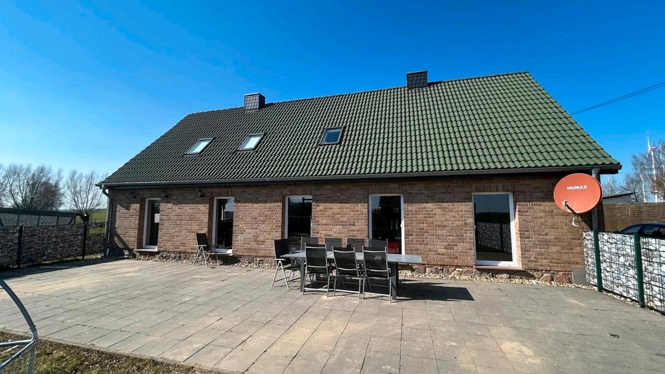 Einfamilienhaus Bützow - 7 Zimmer, 220 m&sup2;, 385.000&euro; | Angebot:25293480