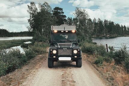 Land Rover Defender 290.000 km 28.399 &euro; Nienhagen 18211