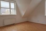 4 Zimmer DG- Wohnung mit EBK und Loggia