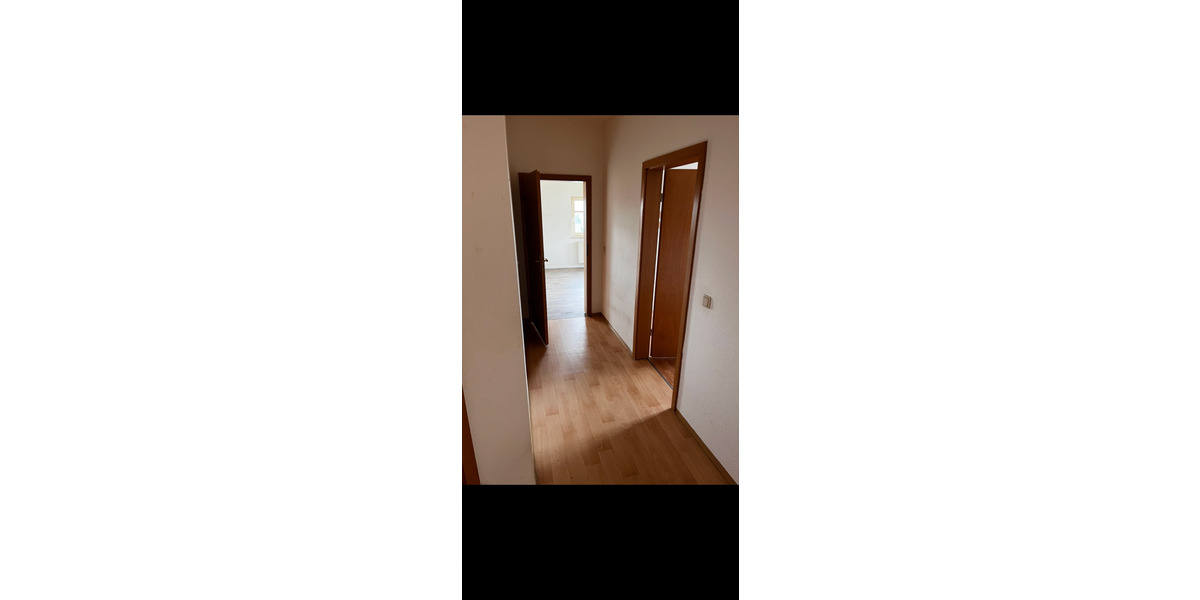 Dachgeschoßwohnung Marlow - 3 Zimmer, 90 m&sup2;, 800&euro; | Angebot:25717872