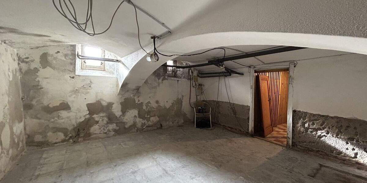 Mehrfamilienhaus, Wohnhaus Tessin - 1 Zimmer, 375 m&sup2;, 457.000&euro; | Angebot:25731048