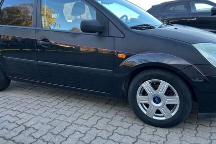 Ford Fiesta 191.458 km 700 &euro; Rostock 18147