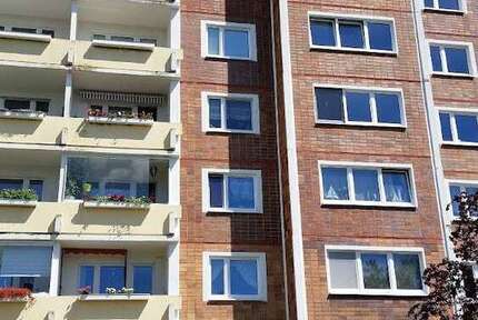 Wohnung zum Mieten in Rostock 239 € 31.92 m²