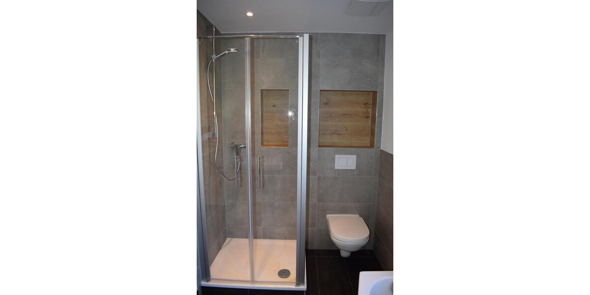 Erdgeschoßwohnung Rostock Hansaviertel - 4 Zimmer, 100 m&sup2;, 1.490&euro; | Angebot:26637151