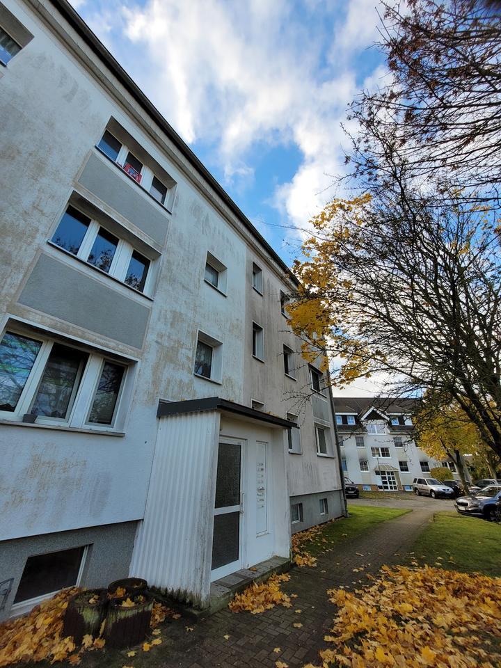 KLEIN-FEIN-MEIN: Duschbad m. Fenster, Laminat, frisch renoviert, dicht bei HRO zimmer